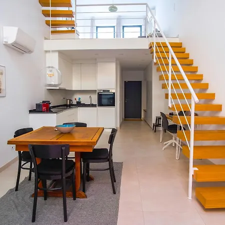Townhouse Bombarda Feriehus