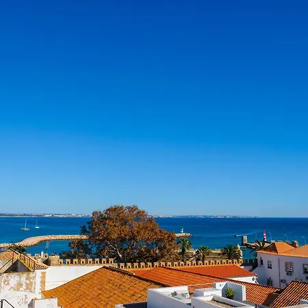 Townhouse Bombarda Nyaraló Lagos